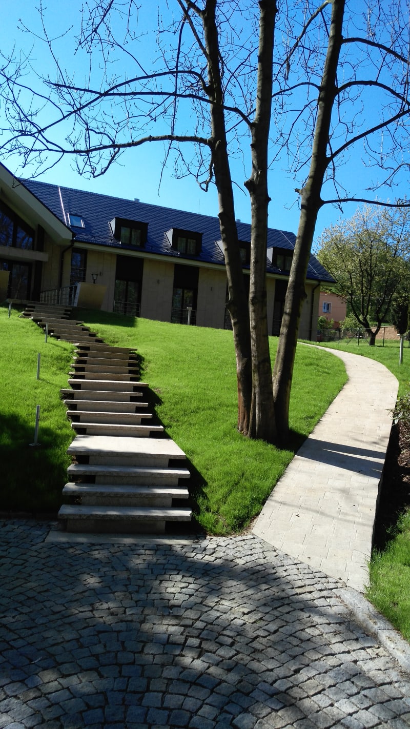 Chodníky, obruby a komunikace - realizace 2